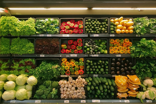 אוכל מדפים ירקות סופרמרקט